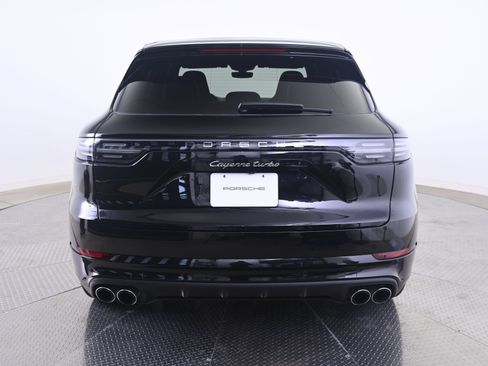Used 2023 Porsche Cayenne Turbo AWD/4WD image 6