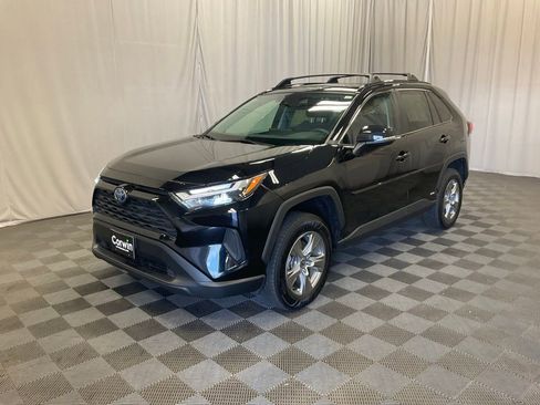 Used 2024 Toyota RAV4 XLE w/ Convenience Package AWD/4WD image 4