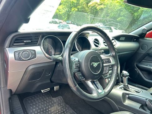 Used 2019 Ford Mustang Premium RWD image 13