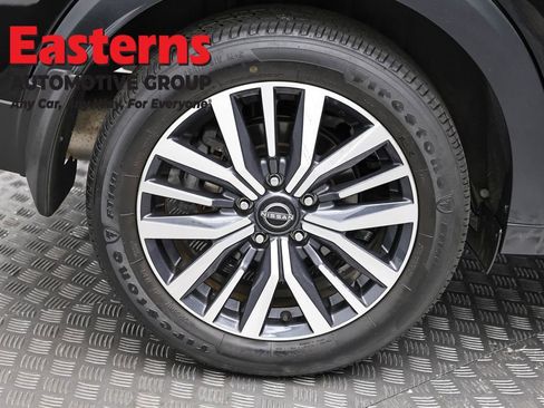Used 2023 Nissan Kicks SV FWD image 29