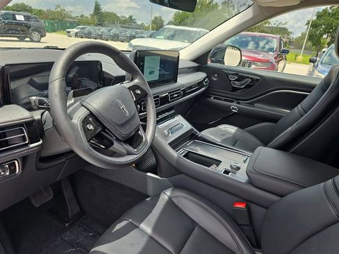 New 2025 Lincoln Aviator 2WD w/ Equipment Group 101A image 19