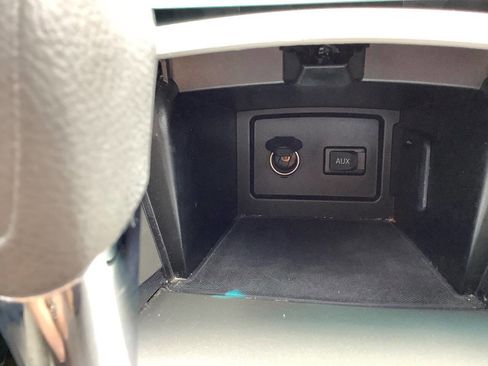 Used 2010 Toyota Camry LE FWD image 39