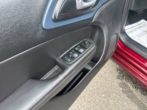 Used 2015 Chrysler 200 S FWD image 11