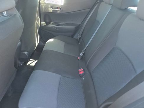 Used 2021 Toyota C-HR LE FWD image 9