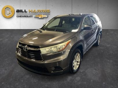 Used 2016 Toyota Highlander LE w/ Protection Package #3
