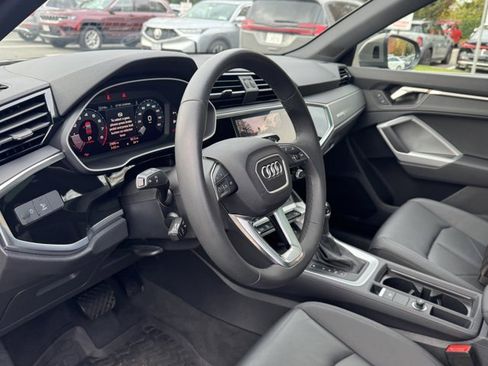Certified 2025 Audi Q3 2.0T Premium image 23