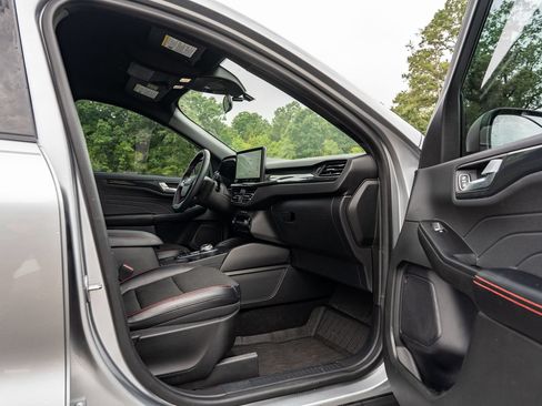 Used 2023 Ford Escape ST-Line w/ Tech Pack #1 FWD image 11