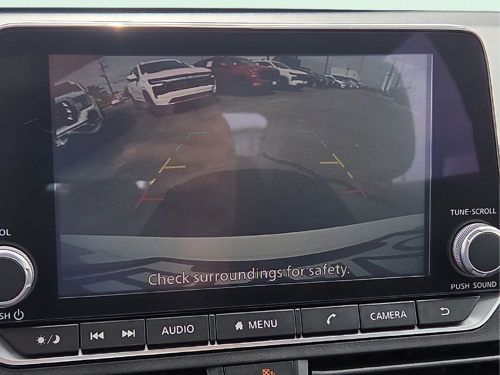 Used 2025 Nissan Altima 2.5 SV FWD image 17
