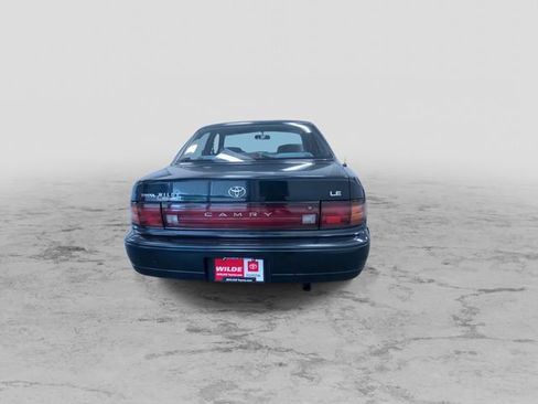 Used 1993 Toyota Camry LE FWD image 8
