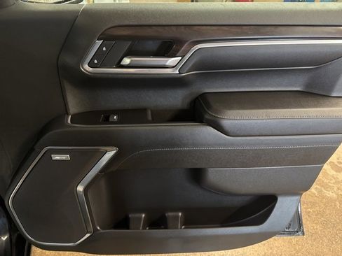 Used 2023 GMC Sierra 1500 SLT image 25