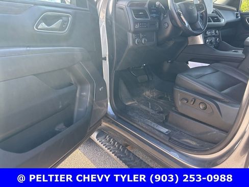 Used 2022 Chevrolet Tahoe Z71 w/ Luxury Package image 11