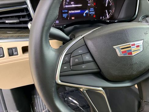 Used 2017 Cadillac XT5 FWD image 24