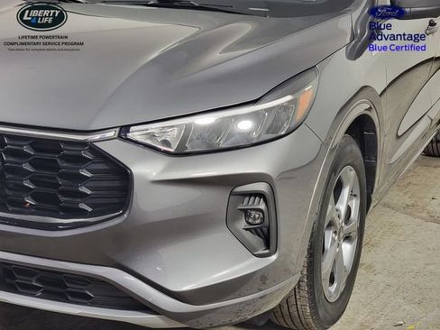 Certified 2023 Ford Escape ST-Line Select w/ Tech Pack #2 AWD/4WD image 9