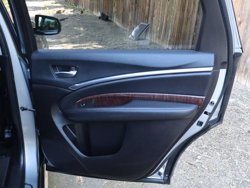Used 2017 Acura MDX SH-AWD image 27