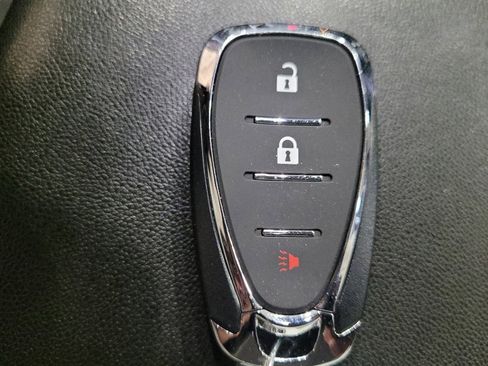 Used 2019 Chevrolet Equinox LS AWD/4WD image 32