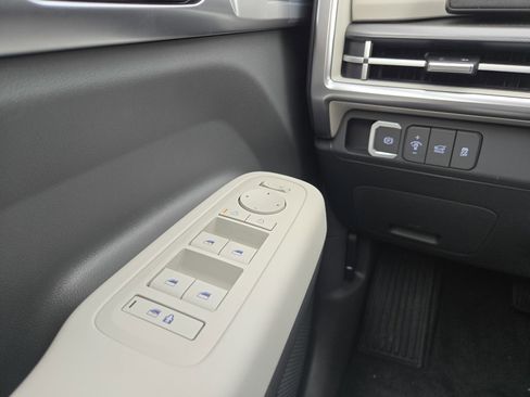 New 2025 Hyundai Santa Fe SE image 19