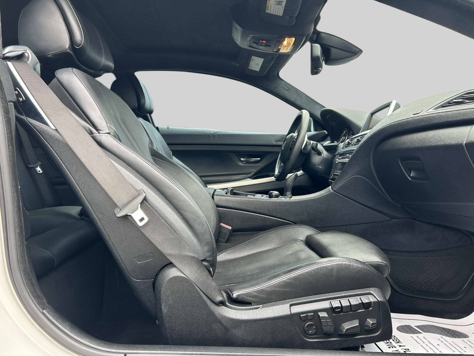 Used 2012 BMW 650i xDrive Coupe w/ M Sport Pkg AWD/4WD image 15