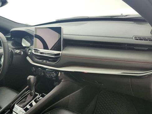 Used 2025 Jeep Compass Trailhawk image 28