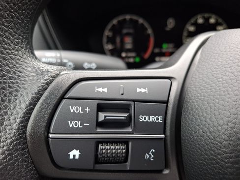 Used 2025 Honda CR-V EX image 20