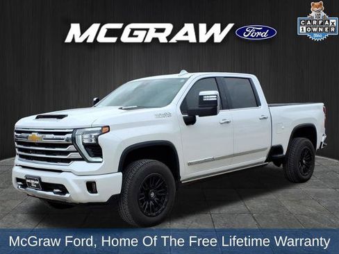Used 2024 Chevrolet Silverado 2500 High Country w/ High Country Premium Package AWD/4WD image 1