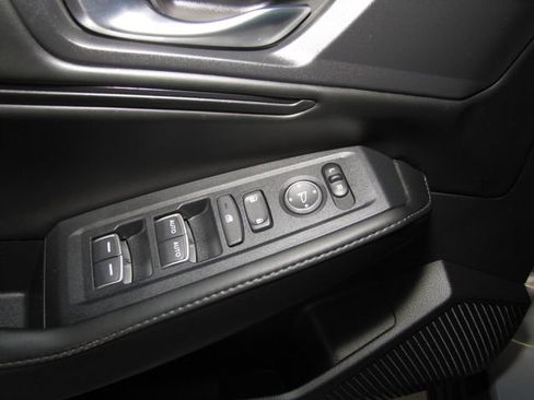 Used 2023 Honda Accord Sport image 11