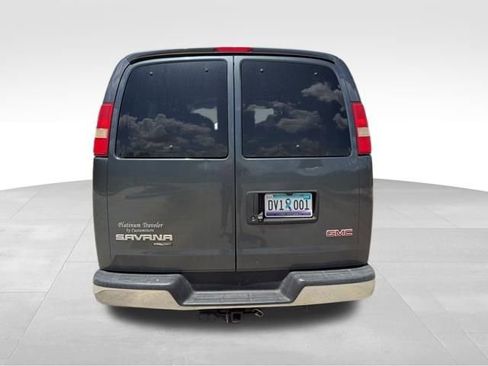 Used 2014 GMC Savana 1500 RWD image 4
