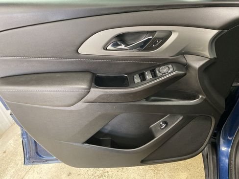 Used 2023 Chevrolet Traverse LT w/ Midnight/Sport Edition image 26