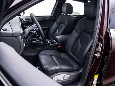 Used 2023 Porsche Macan S AWD/4WD image 5