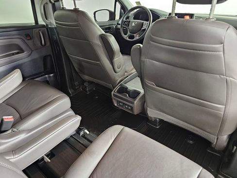 Used 2019 Honda Odyssey Touring image 14
