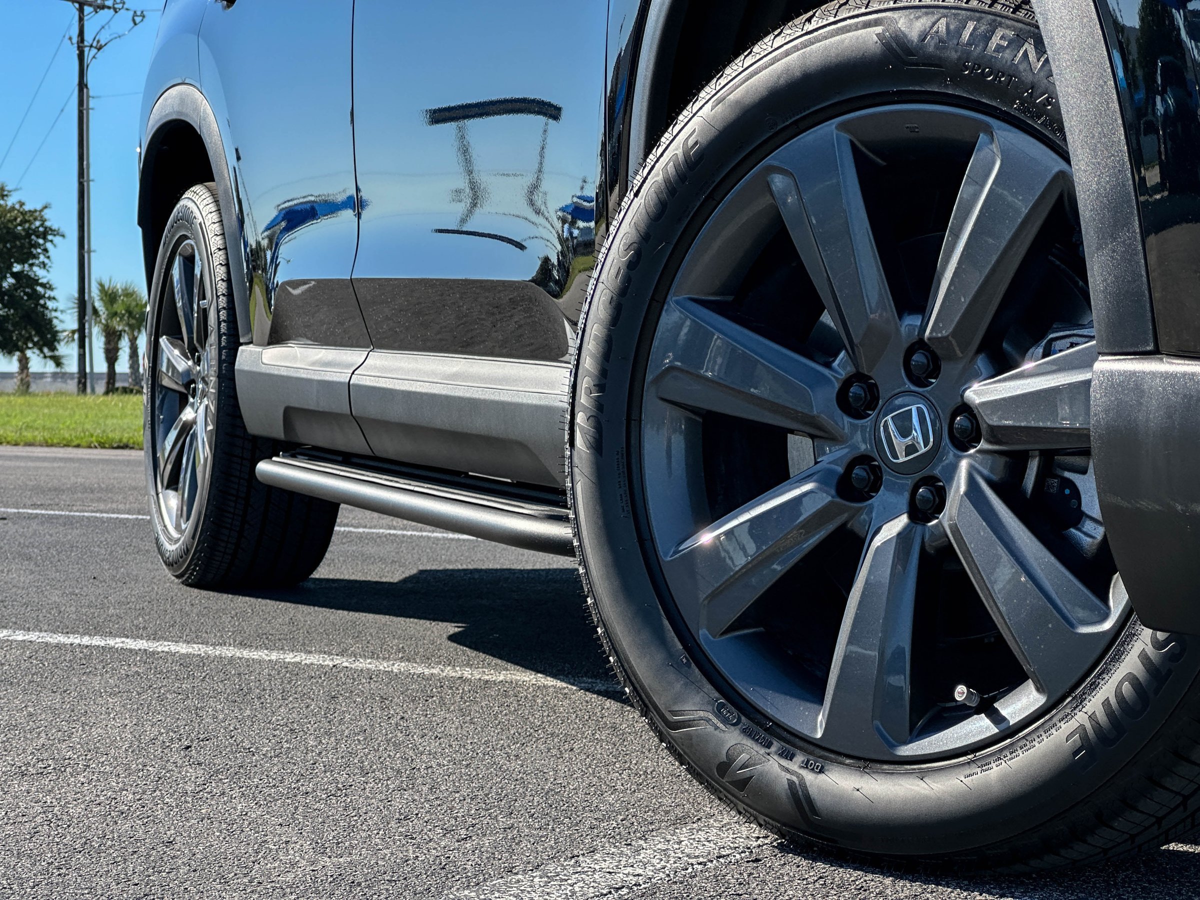 New 2026 Honda Pilot Sport image 3