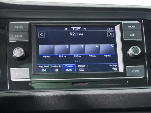 Used 2024 Volkswagen Jetta SE w/ Panoramic Sunroof Package FWD image 18