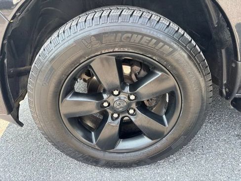 Used 2018 RAM 1500 Big Horn AWD/4WD image 24