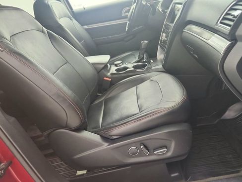 Used 2017 Ford Explorer Sport w/ Equipment Group 401A AWD/4WD image 32