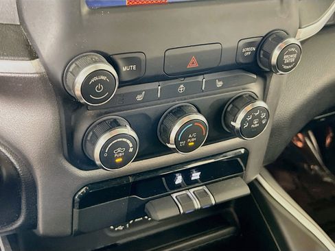 Used 2023 RAM 1500 Big Horn AWD/4WD image 15