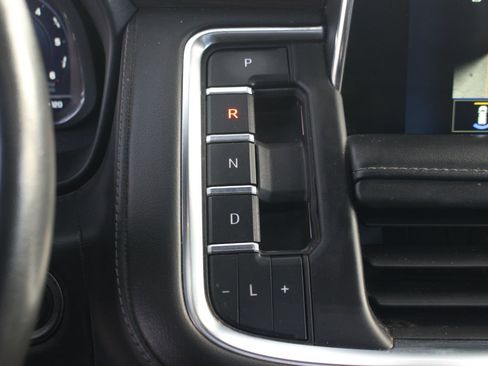 Used 2022 Chevrolet Tahoe Z71 w/ Luxury Package image 28