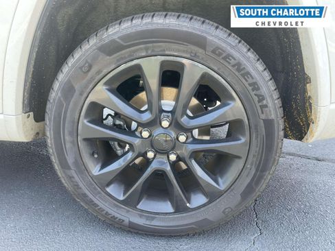 Used 2020 Jeep Grand Cherokee Altitude AWD/4WD image 6
