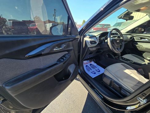 Used 2021 Chevrolet TrailBlazer LS FWD image 7
