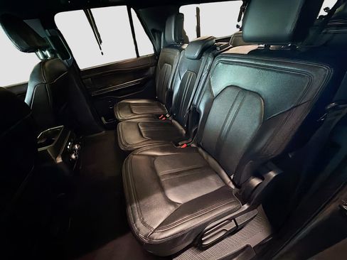 Used 2021 Ford Expedition Max Limited AWD/4WD image 29