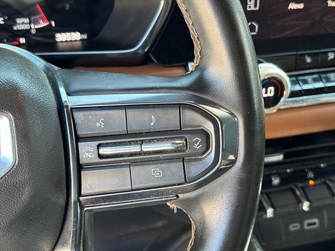Used 2024 GMC Canyon AT4 w/ Technology Package AWD/4WD image 20