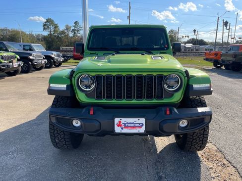New 2025 Jeep Gladiator Rubicon w/ Convenience Group image 10