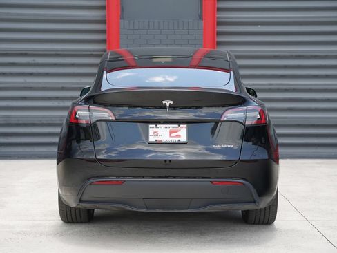 Used 2023 Tesla Model Y Long Range AWD/4WD image 11