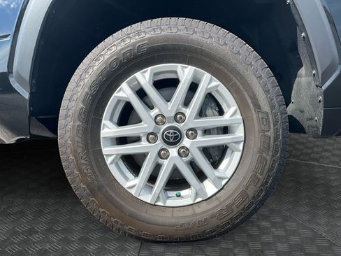 Used 2024 Toyota Tundra SR5 AWD/4WD image 14