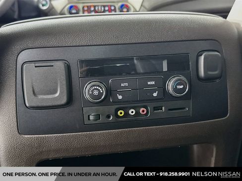 Used 2015 GMC Yukon XL Denali w/ Premium Package AWD/4WD image 28