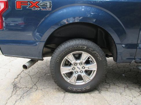 Used 2017 Ford F150 XLT w/ Equipment Group 302A Luxury AWD/4WD image 22