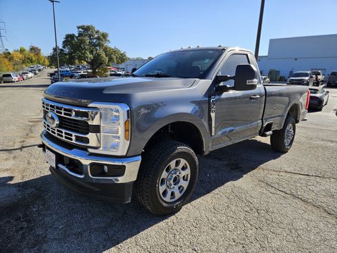 Used 2024 Ford F350 XLT w/ FX4 Off-Road Package image 7
