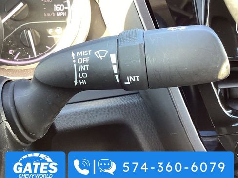 Used 2024 Toyota Camry SE image 19