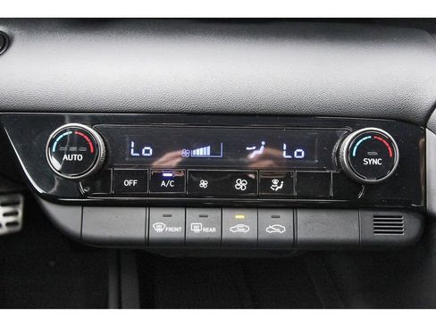 Certified 2026 Hyundai Elantra Sport FWD image 27