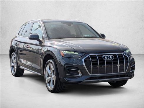 Used 2021 Audi Q5 2.0T Premium Plus w/ Premium Plus Package AWD/4WD image 3