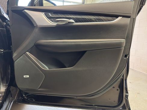 Used 2022 Cadillac XT6 Premium Luxury image 21