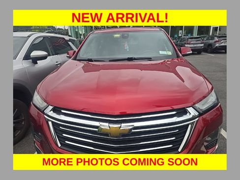 Used 2023 Chevrolet Traverse LT AWD/4WD image 1